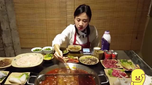 大胃王密子君励志之旅，自信吃出，成就学习之路正能量涌动