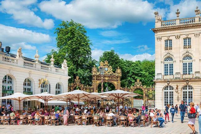 万人游乐场最新版，友情与欢乐的盛宴开启！