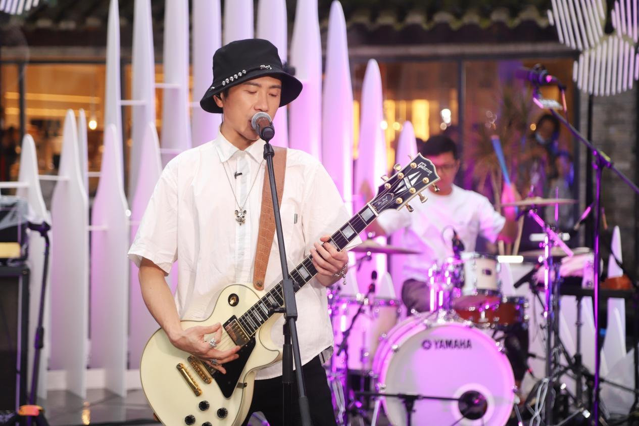 最新赚钱秘籍揭秘,小巷深处的宝藏小店