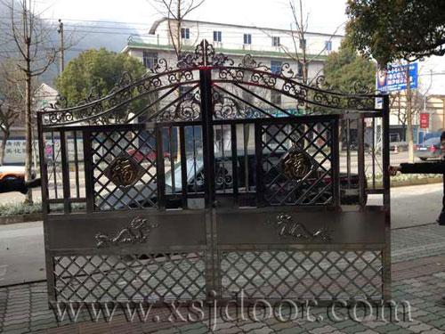 科技与美学的融合,最新款不锈钢围墙大门亮相!