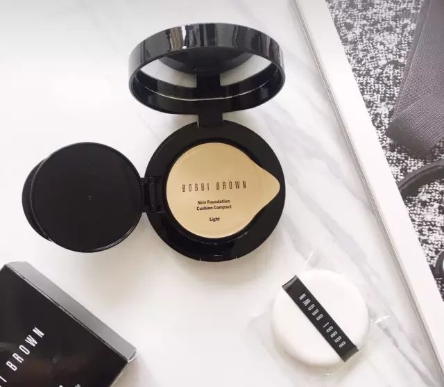 赫拉气垫最新版包装,学习变化,自信闪耀的魅力之选