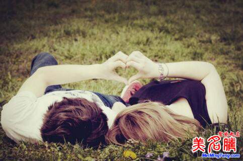 QQ情侣网名2017最新版精选,小巷秘密花园的爱恋