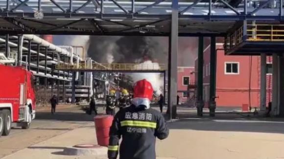 盘锦化工厂最新招聘启事,携手共创未来,变化成就自信与成就!