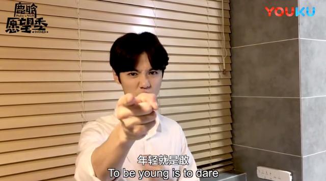 鹿晗2017最新专辑写真,小巷中的音乐秘密花园揭秘亮相!