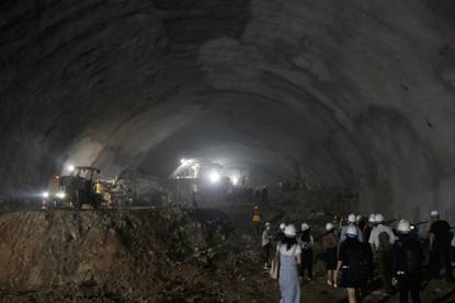 最新上海地铁鸟洞大全,追梦翱翔,知识海洋的探险之旅