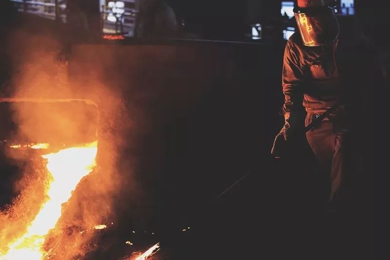 西钢炼钢之火,最新消息与励志之魂的燃烧