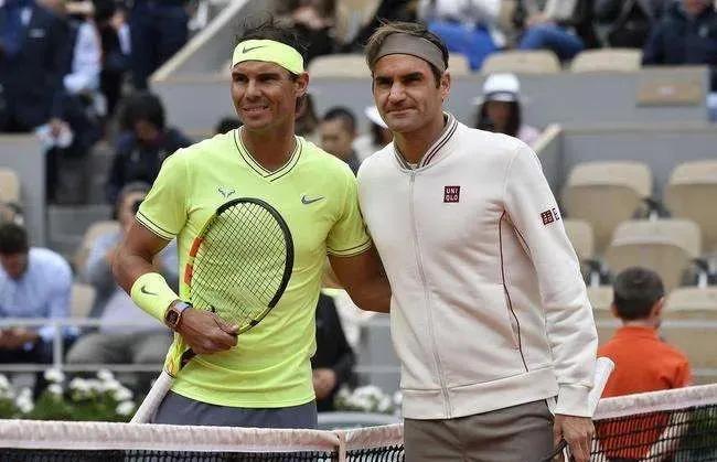 费纳最新交手记录,小巷中的独特风味对决