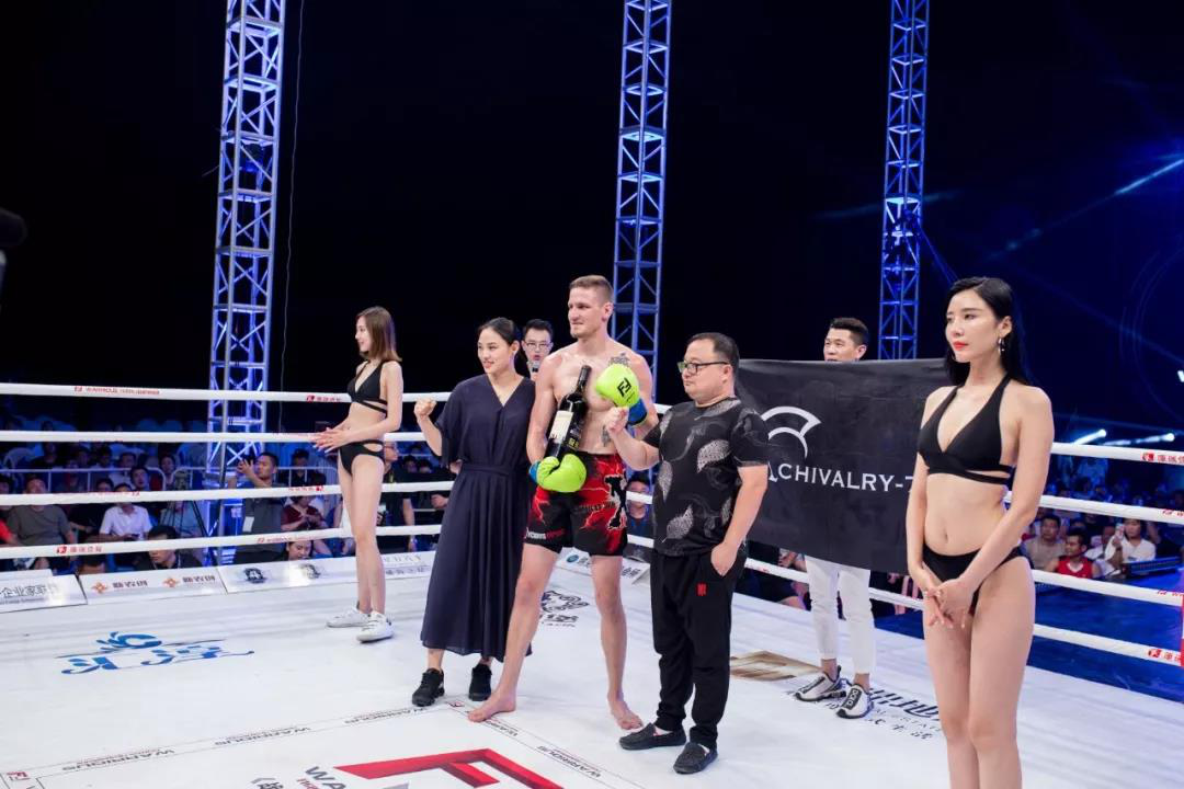 最新格斗比赛视频,赛场激情与友情交织的格斗故事