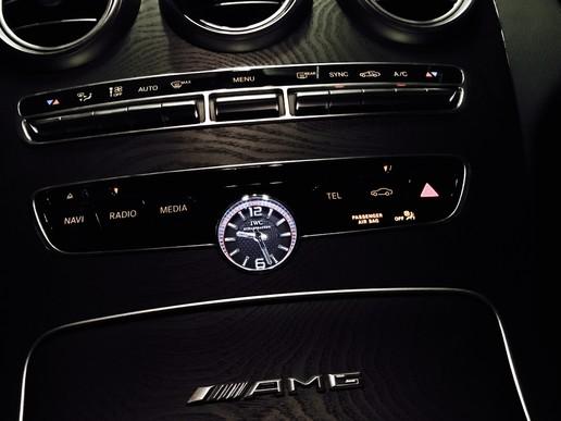 最新宝马摩托车型展示,友情与陪伴的温馨旅程