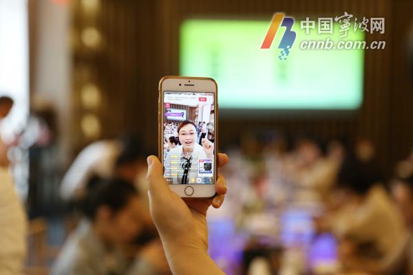 手机直播行业招聘深度探索,直播天堂在小巷中的机遇与挑战!