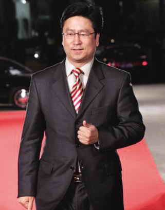 白岩松最新消息,科技巨献引领未来生活新潮流的引领者