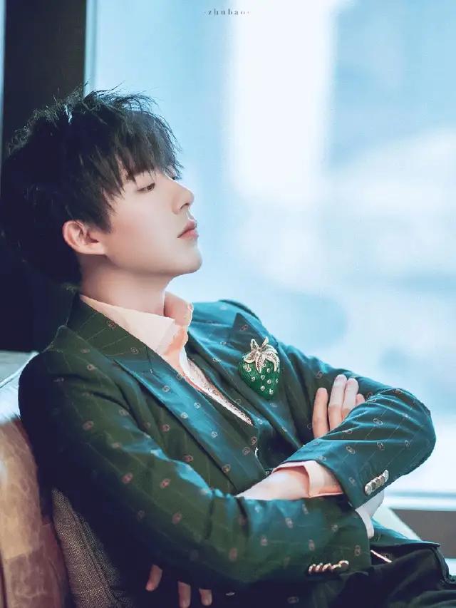 刘宇宁最新照片,科技魅力下的璀璨瞬间,展现前沿生活方式变革的魅力