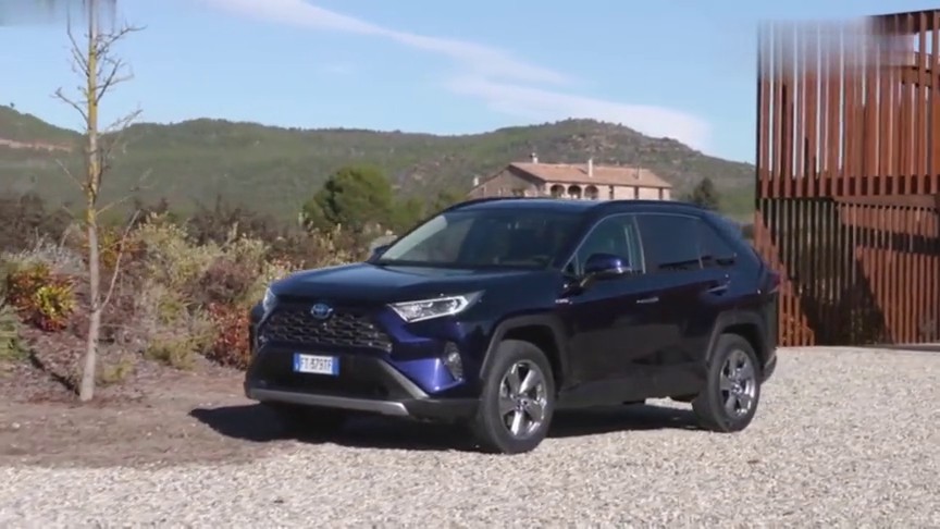 丰田RAV4最新款,小巷中的隐藏之宝风采展示