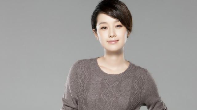 马伊琍最新图片展现多维魅力,时尚与生活并存的风采