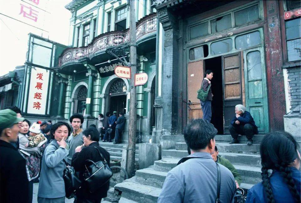 医药板块最新动态,小巷神秘医药小店深度探秘