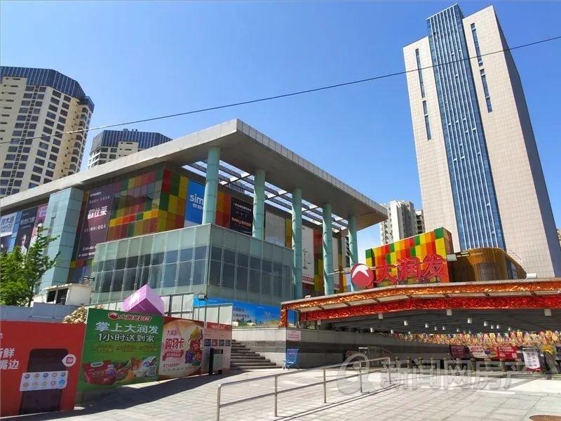 海尔电视最新款,小巷中的视听盛宴探索!