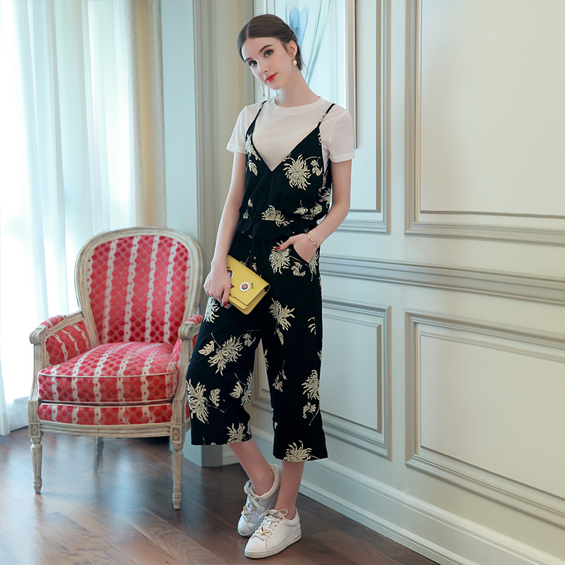 最新时尚女装,自信、变化与成就感的时尚之旅