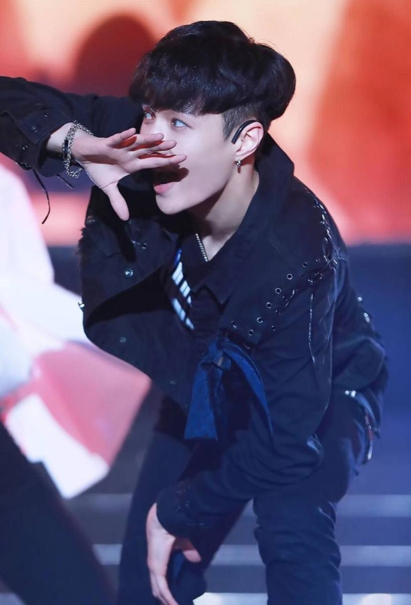 张艺兴最新单曲,科技与音乐的完美融合,引领潮流新声浪潮