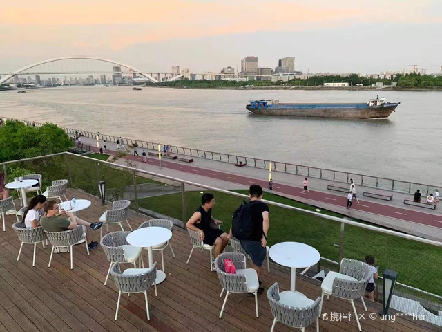 徐汇滨江,日常故事与滨江边的温情友谊揭秘