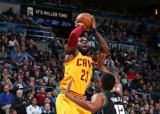 雄鹿队全新阵容超级新星闪耀,未来夺冠之旅的期待