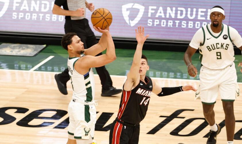 雄鹿队全新阵容超级新星闪耀,未来夺冠之旅的期待