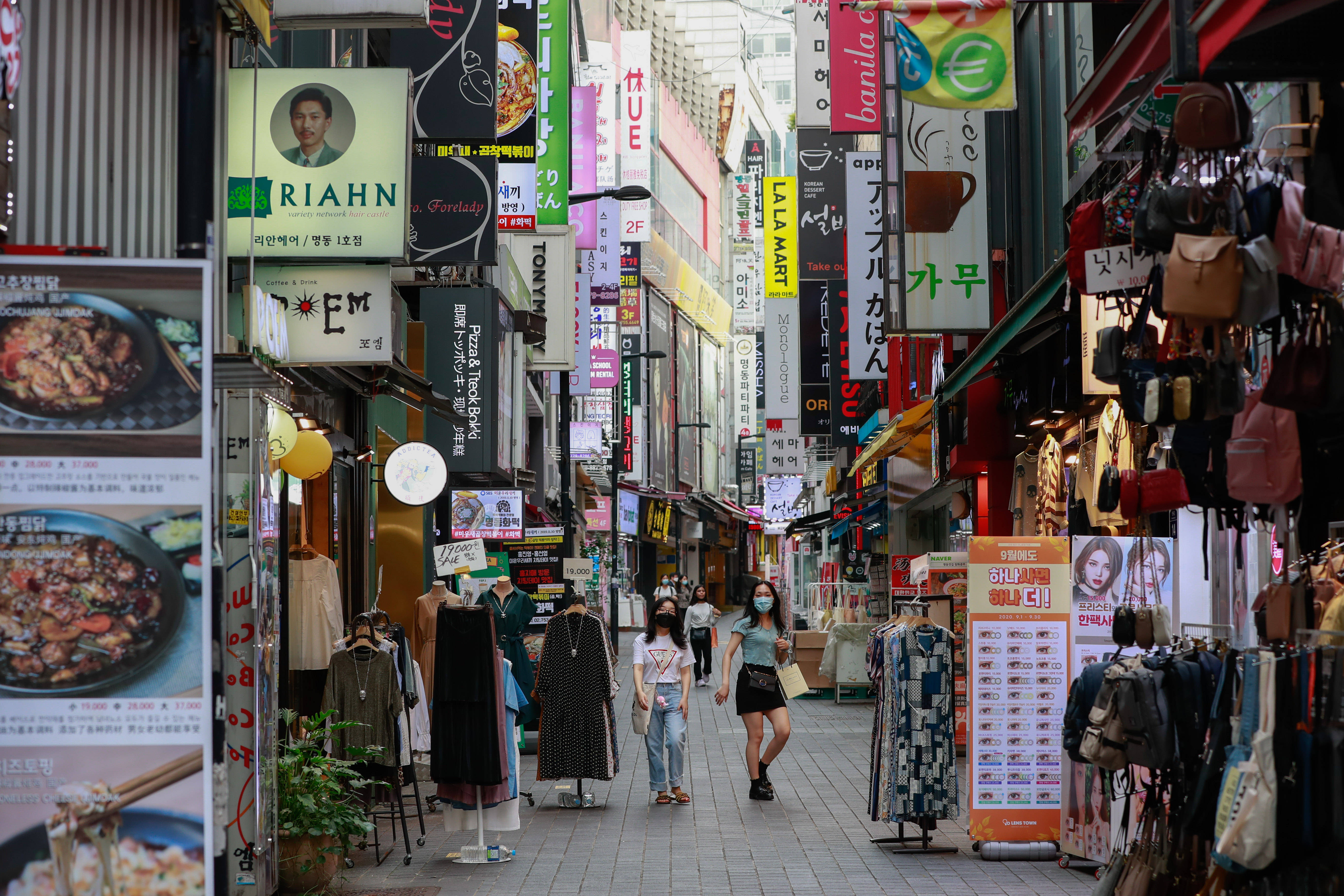 H7N9疫情下的独特小巷奇遇,街角深处特色小店的隐秘故事