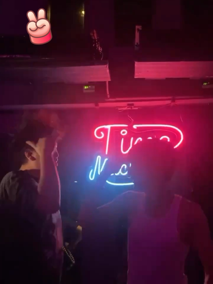 🌃夜晚独家揭秘,最新视频震撼碰撞,不容错过!📲