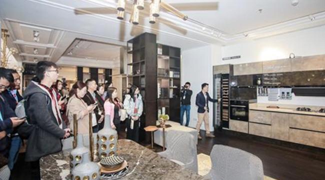 广州业务员最新招聘信息揭秘,招聘热潮涌动,职位空缺等你来挑战!